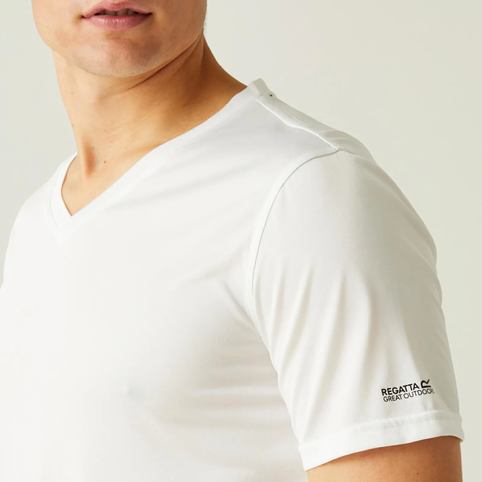 Regatta Fingal Homme T-shirt à col en V |<Homme/Femme T-Shirts