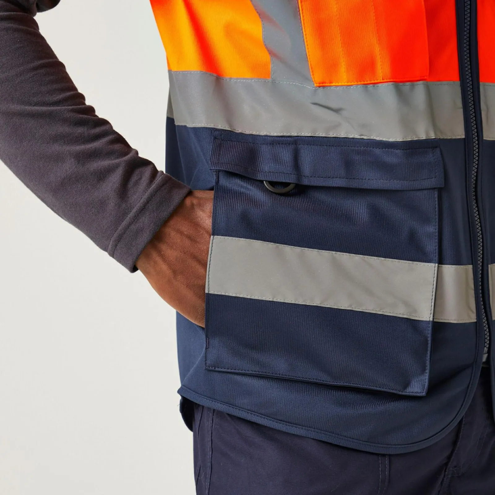 Regatta Men's Pro HI-VIS Executive Vest |< Vêtements Haute Visibilité