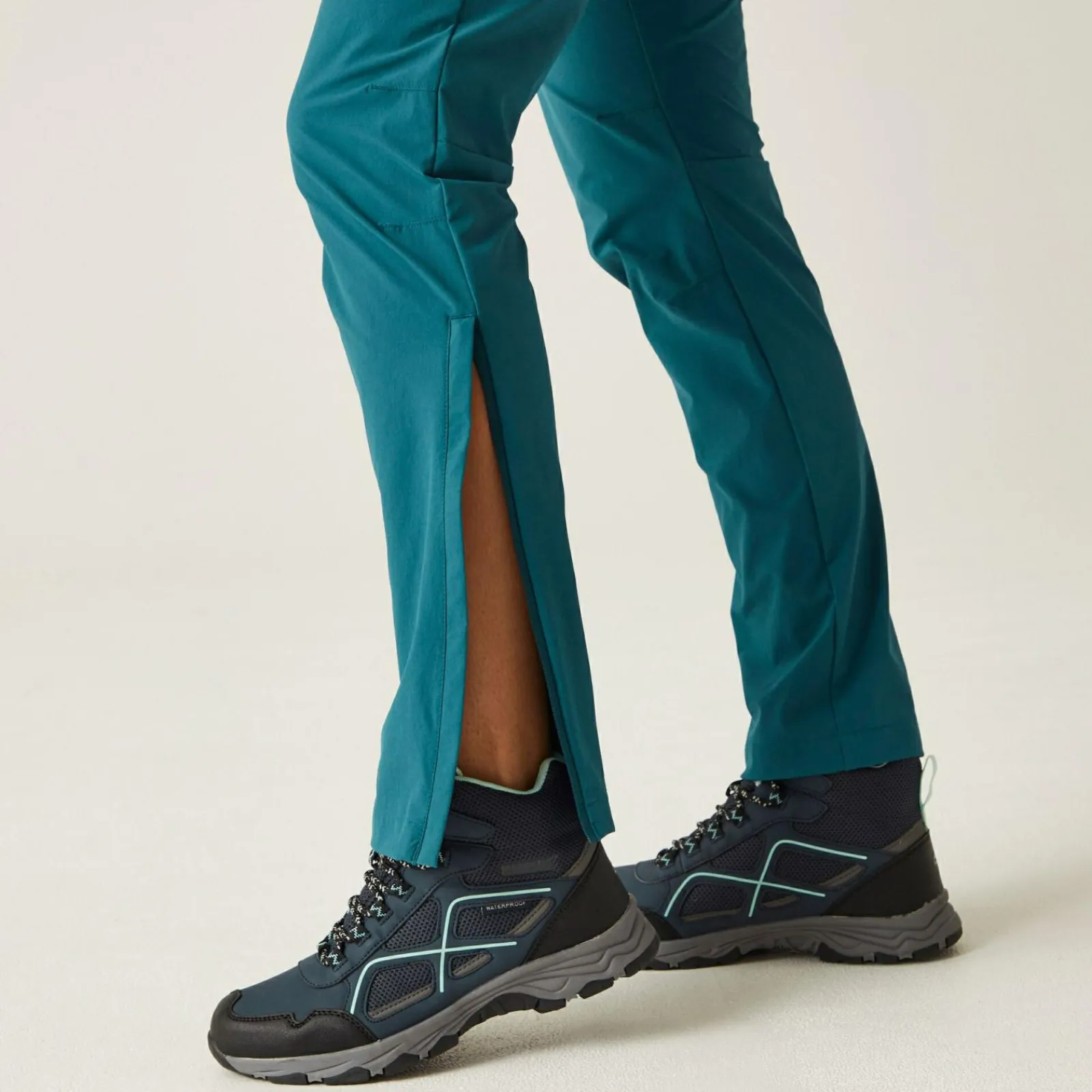 Regatta Mountain Femme Short de marche modulable |<Femme Pantalons Zippés|Pantalons De Marche