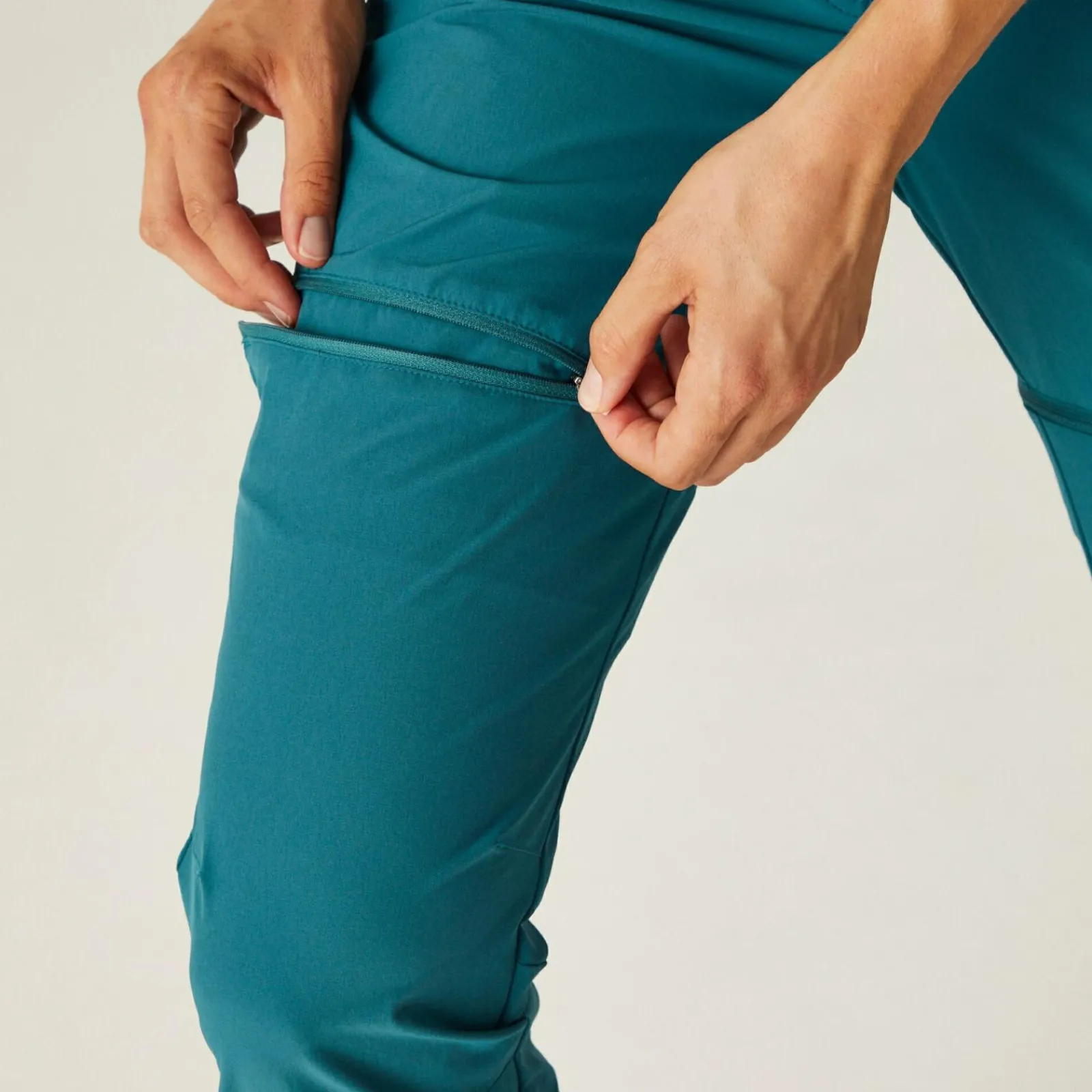 Regatta Mountain Femme Short de marche modulable |<Femme Pantalons Zippés|Pantalons De Marche