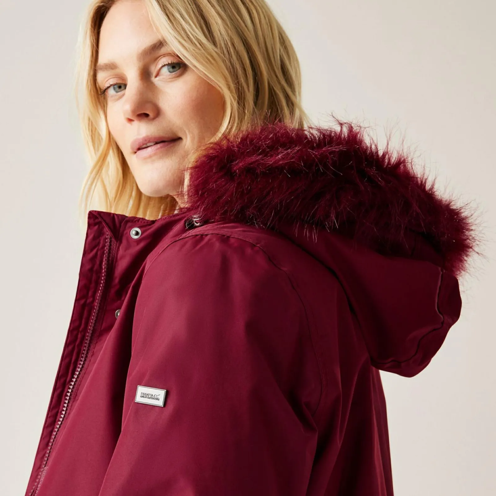 Regatta Sabinka Parka avec bordure en fausse fourrure pour femme |<Femme Parkas|Vestes Chaudes