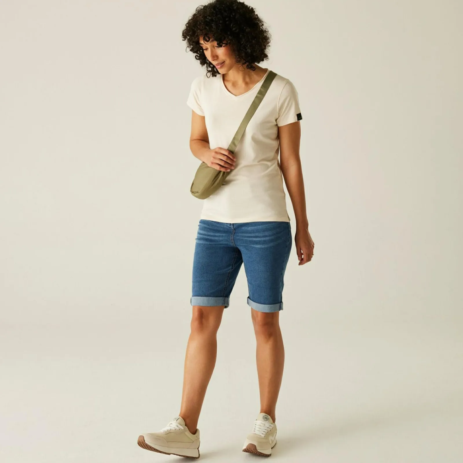 Regatta T-shirt à col en V Elkie pour femme |<Femme T-Shirts