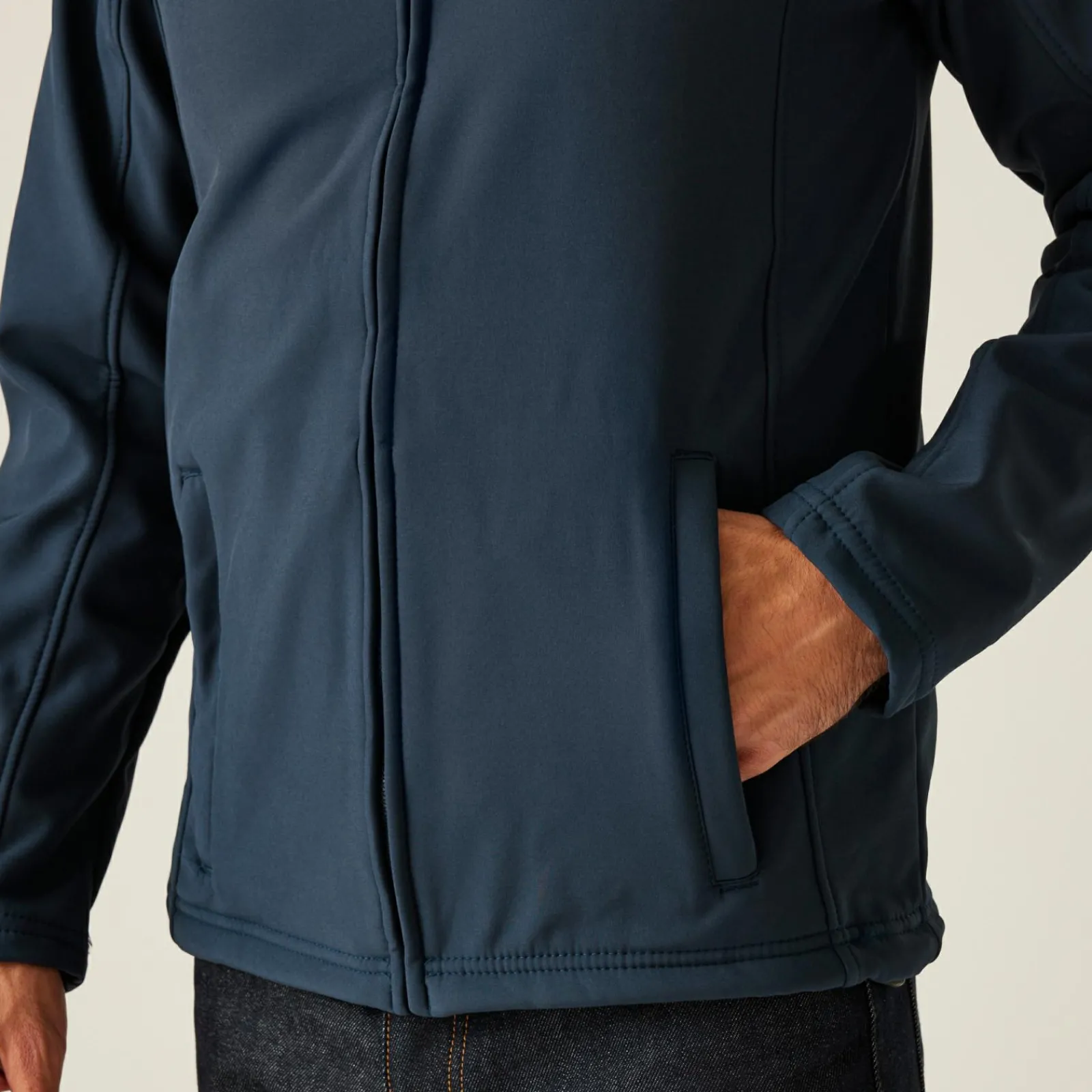 Regatta Veste Softshell intéractive Homme UPROAR |< Vestes & Manteaux|Vestes