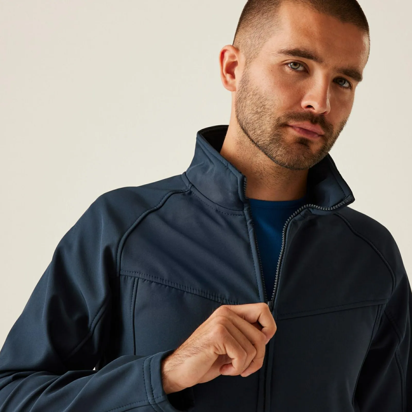 Regatta Veste Softshell intéractive Homme UPROAR |< Vestes & Manteaux|Vestes