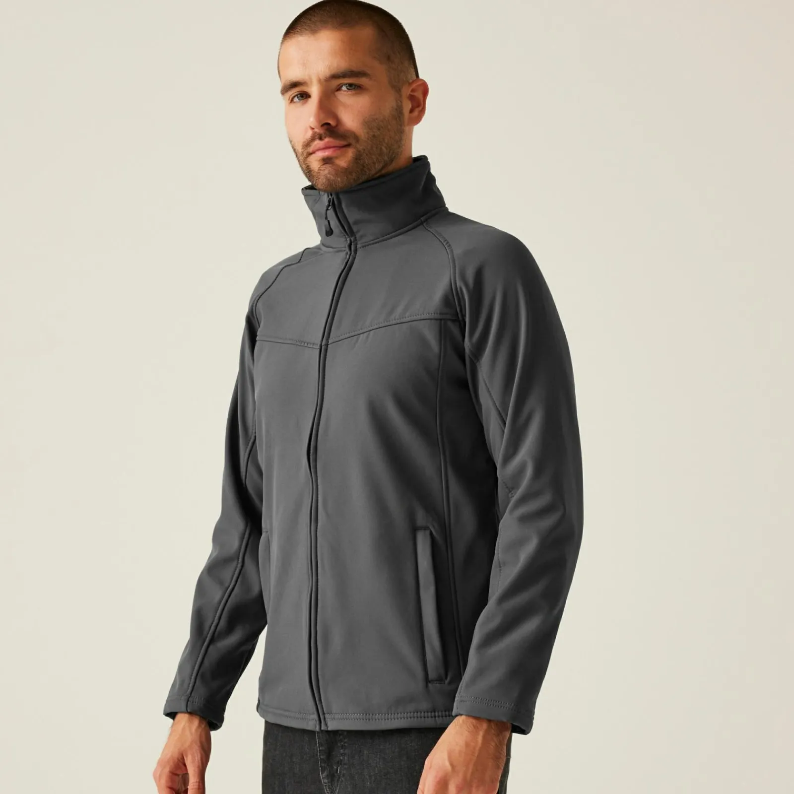 Regatta Veste Softshell intéractive Homme UPROAR |< Vestes & Manteaux|Vestes