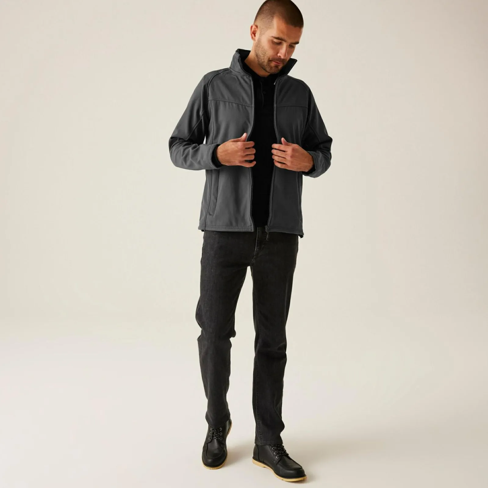 Regatta Veste Softshell intéractive Homme UPROAR |< Vestes & Manteaux|Vestes