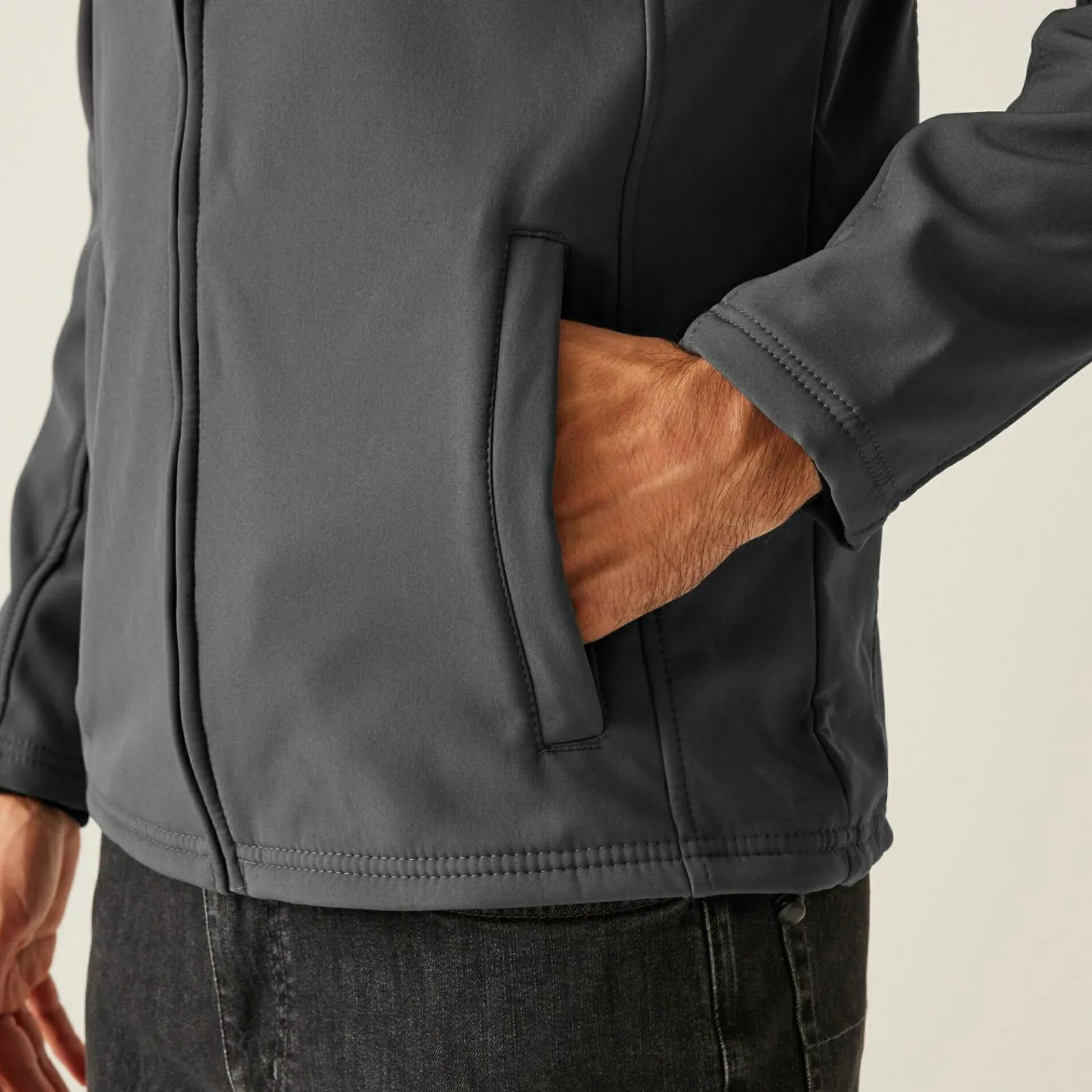 Regatta Veste Softshell intéractive Homme UPROAR |< Vestes & Manteaux|Vestes